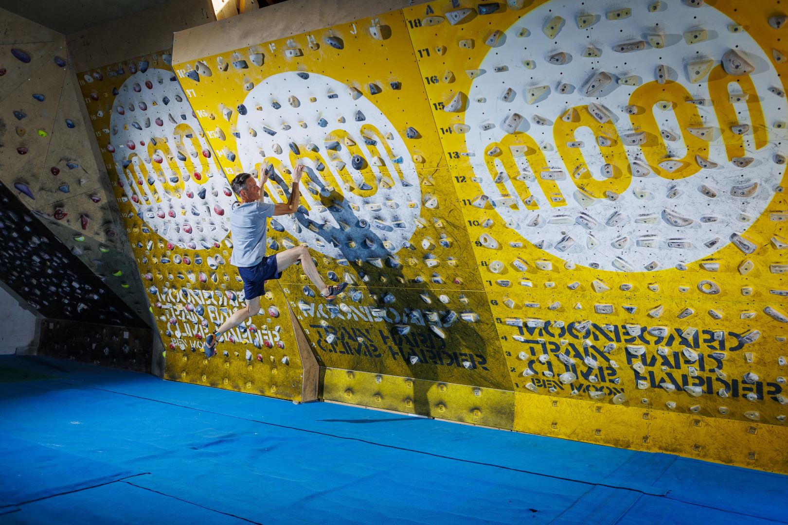 moonclimbing.com