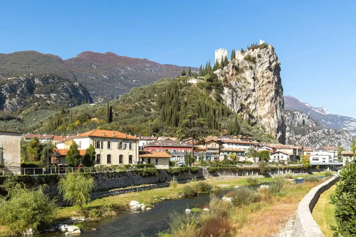 02-_Arco-Lago-di-Garda-360gardalife-1200×800